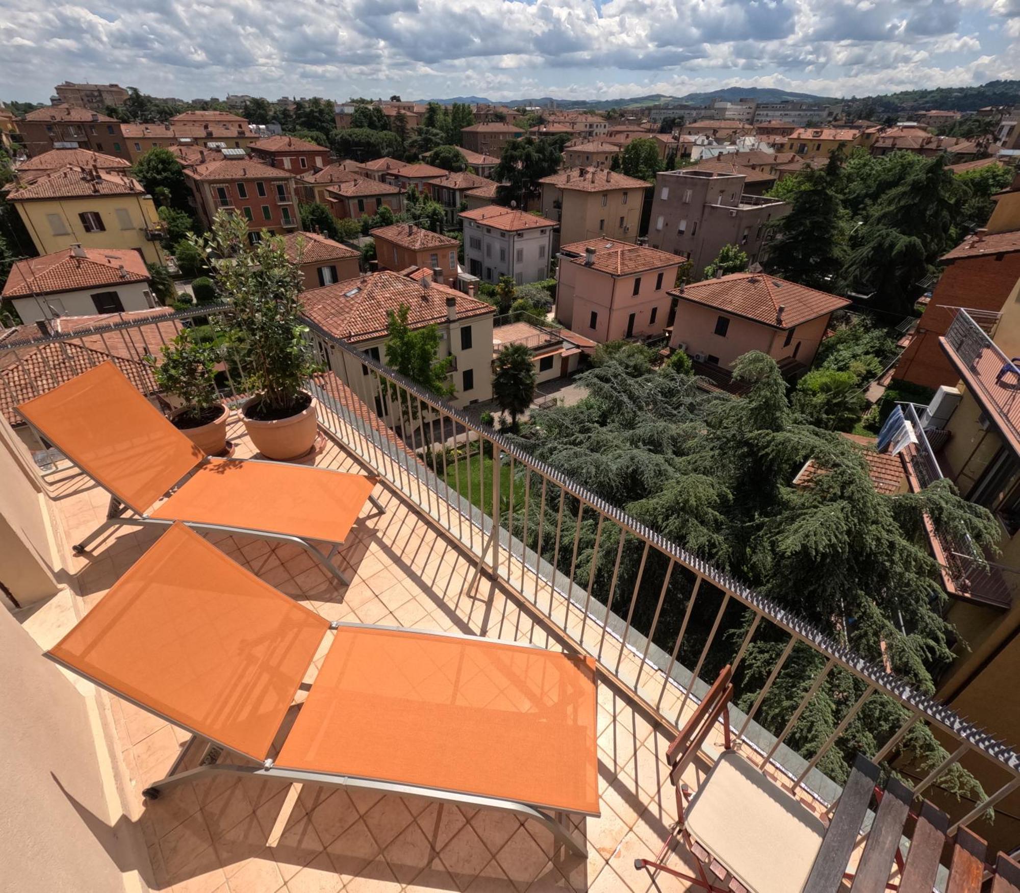 Bellavista Panoramic Terrace Appartamento Con Terrazza Zona Sant Orsola Болоня Екстериор снимка