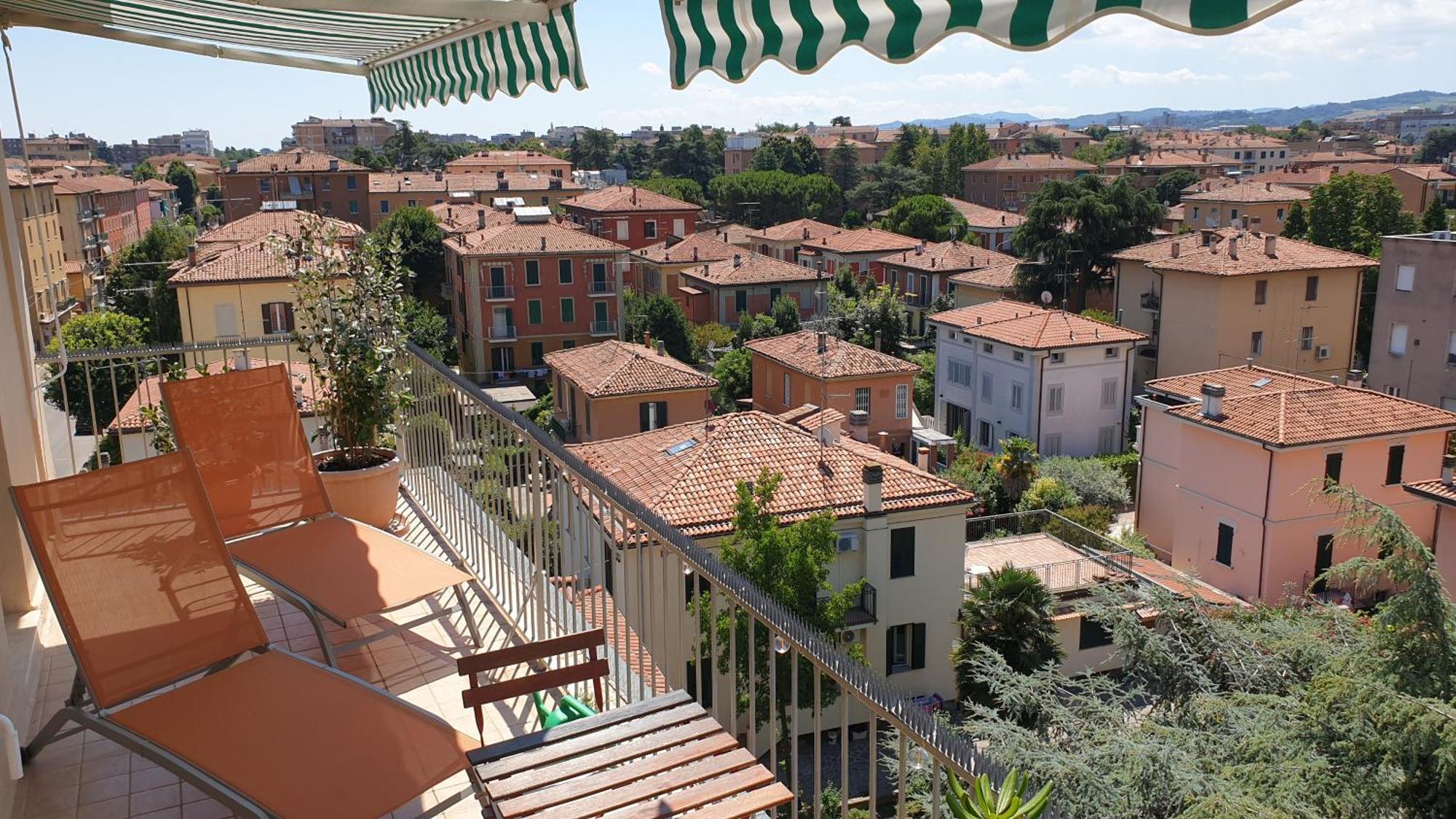 Bellavista Panoramic Terrace Appartamento Con Terrazza Zona Sant Orsola Болоня Екстериор снимка